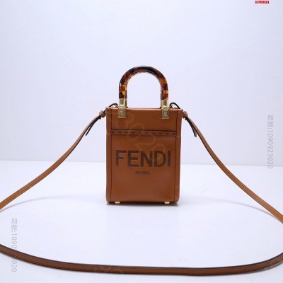FENDI 新品 Sunshine皮革迷你手提袋 A货芬迪