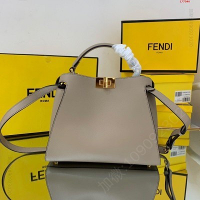 FD家 FENDI 新品中型款手提包 高仿芬迪