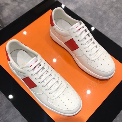 LV男鞋 LV Rivoli 运动鞋 小牛皮彩色饰边板鞋 红色 高仿LV