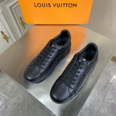 LV男鞋 LV LUXEMBOURG 运动鞋 LV Monogram 压纹新款休闲运动鞋 黑色 高仿LV