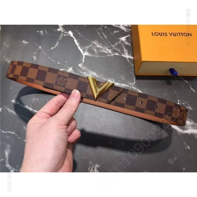 LV女士皮带/腰带 M9020 LV路易威登 全新系列 全新 V标志 女士腰带 啡色棋盘格 高仿LV皮带 原单LV腰带 A货LV