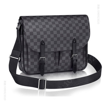 LV男包 LV CHRISTOPHER MESSENGER 帆布格仔男士斜挎包 LV男士邮差包 高仿路易威登男包