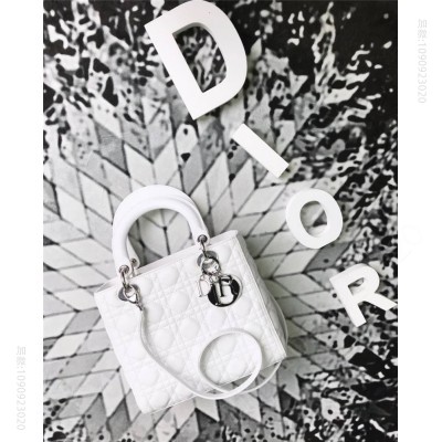 迪奥女包 Dior女包 迪奥包包 迪奥戴妃羊皮 Lady Dior 经典戴妃包 白色 高仿迪奥女包