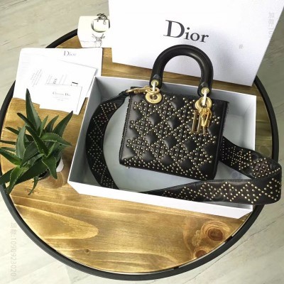 迪奥女包 Dior迪奥 LADY DIOR黑色小牛皮柔软手提包 饰钉手提单肩包 高仿迪奥女包 原单迪奥女包