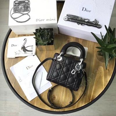 迪奥女包 Dior迪奥 Lady Dior 经典迪奥戴妃包 Mini三格 黑色羊皮 Dior链条包 银扣 高仿迪奥女包 原单迪奥女包