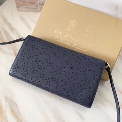 巴宝莉女包 Burberry巴宝莉 激光冲孔式纹案 皮革 翻盖斜挎包 深蓝色 高仿巴宝莉女包 原单巴宝莉