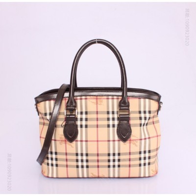 巴宝莉女包 Burberry巴宝莉女包 巴宝莉经典战马女包 Burberry肩背斜挎包 啡皮 巴宝莉女包 原单巴宝莉