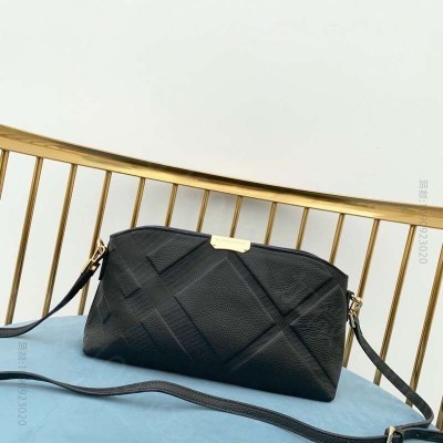 巴宝莉女包 Burberry 小牛皮 压花Brit格纹 两用 手包斜挎包 黑...