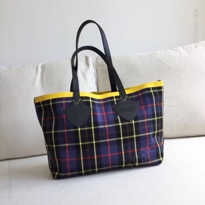 巴宝莉 Burberry 双面两用 The Giant Canvas格纹拼皮革 托特包 绿和军蓝 高仿巴宝莉女包 原单巴宝莉女包