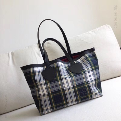 巴宝莉 Burberry 双面两用 The Giant Canvas格纹拼皮革 托特包 墨蓝和军红 高仿巴宝莉女包 原单巴宝莉女包