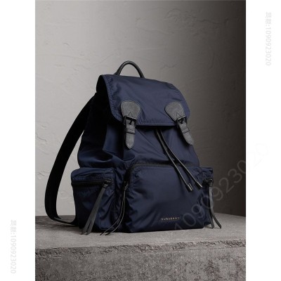 巴宝莉男包 The Rucksack 大号 功能性 尼龙拼皮革 巴宝莉男包 墨蓝色 原单巴宝莉 高仿巴宝莉男包