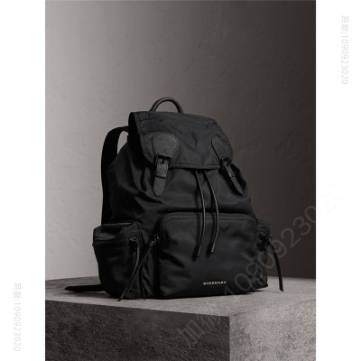 巴宝莉男包 The Rucksack 大号 功能性 尼龙拼皮革 巴宝莉男包 黑色 原单巴宝莉 高仿巴宝莉男包