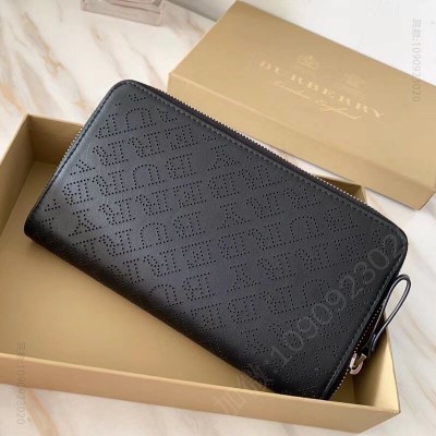 Burberry巴宝莉 激光冲孔式纹案 皮革 全拉链钱夹 黑色
