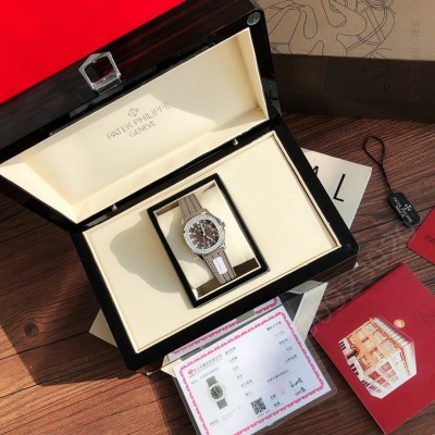 百达翡丽 AQUANAUT系列手表 专为女性设计