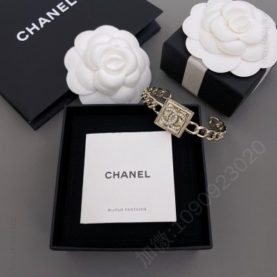 原单香奈儿饰品 Chanel 香奈儿金属方块手镯 绝美方块手镯 开口设计