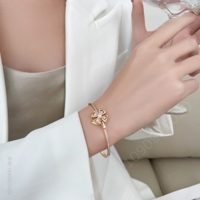 BVLGARI 宝格丽Fiorever咏绽系列手镯
