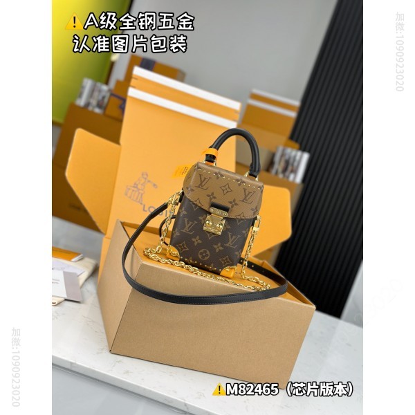 LV CAMERA BOX LV Handbag M82465