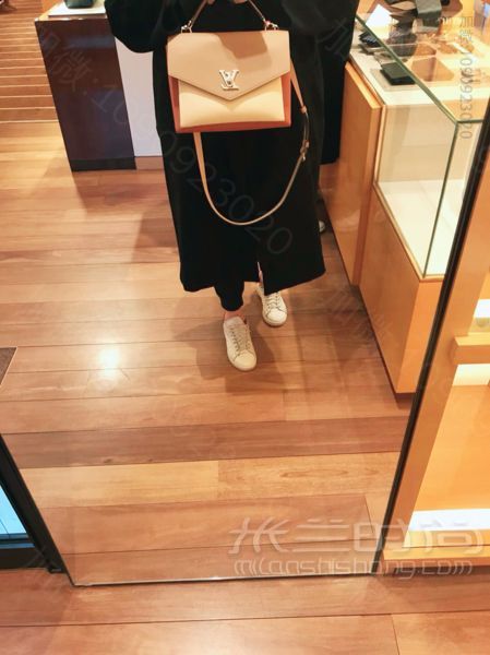 比老花更美的纯皮拼色LV my lockme_高仿包包