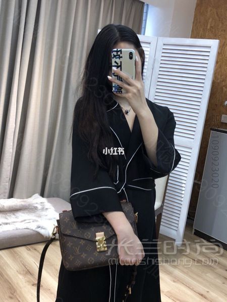 包治百病我的lv包包情结 相信很多女孩心中都有一个lv包包梦吧。_高仿包包