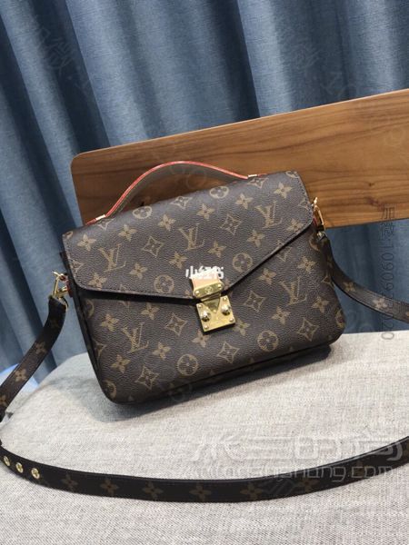 包治百病我的lv包包情结 相信很多女孩心中都有一个lv包包梦吧。_高仿包包