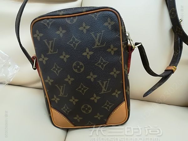 lv路易威登老花相机包 终于是集齐了这三款相机包花了很多心思哟只是把耳朵-lv的包包配皮白皮会变成肉粉色吗_高仿包包