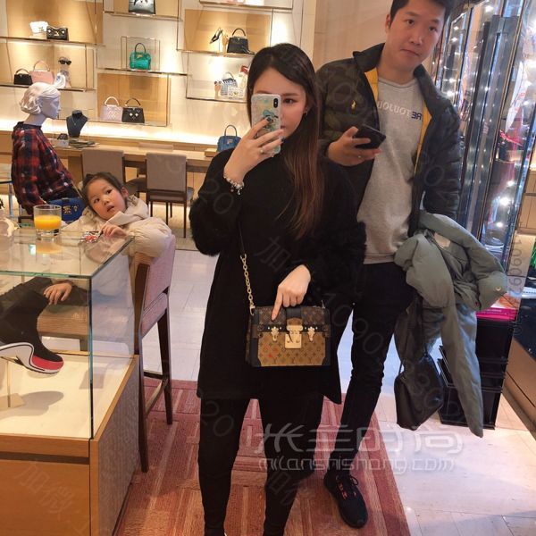 LV包包lv软盒子lv圆饼lv twist链条woc-奢饰品钱包lv女_高仿包包