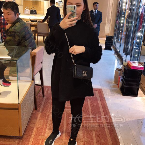 LV包包lv软盒子lv圆饼lv twist链条woc-奢饰品钱包lv女_高仿包包