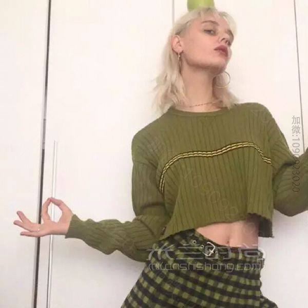 盐系穿搭  2021-04-05 做你的酷女孩超显瘦_高仿包包