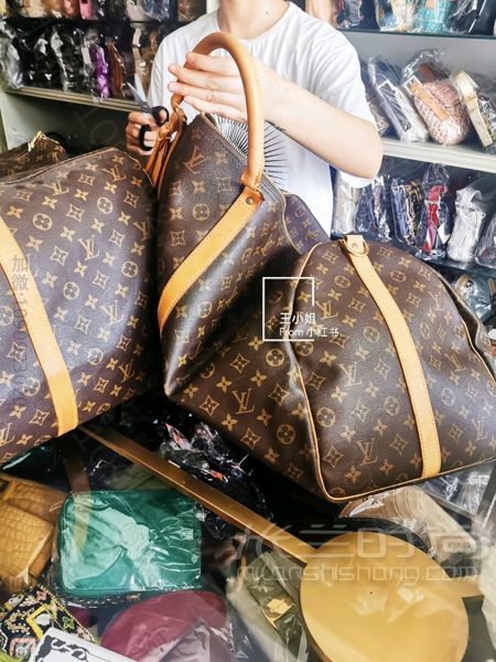 这次去东京的时候 本来想中古店淘一个LV的老花keepall旅行袋_高仿包包