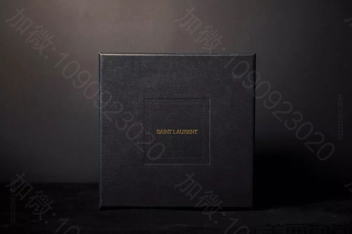 今年中秋季 lv dior hermes...这些品牌月饼真的太好看了！