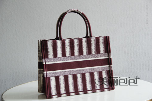 又美又绚扎染刺绣电波花纹 dior book tote和lady D-Lite 2021夏季新款