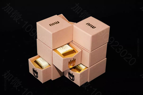 今年中秋季 lv dior hermes...这些品牌月饼真的太好看了！