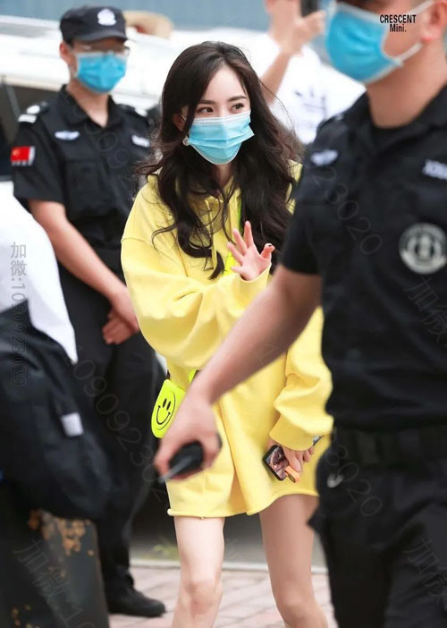 罗意威爱马仕这些卡通包 夏季搭配时尚又玩趣