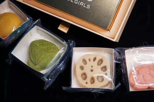 今年中秋季 lv dior hermes...这些品牌月饼真的太好看了！