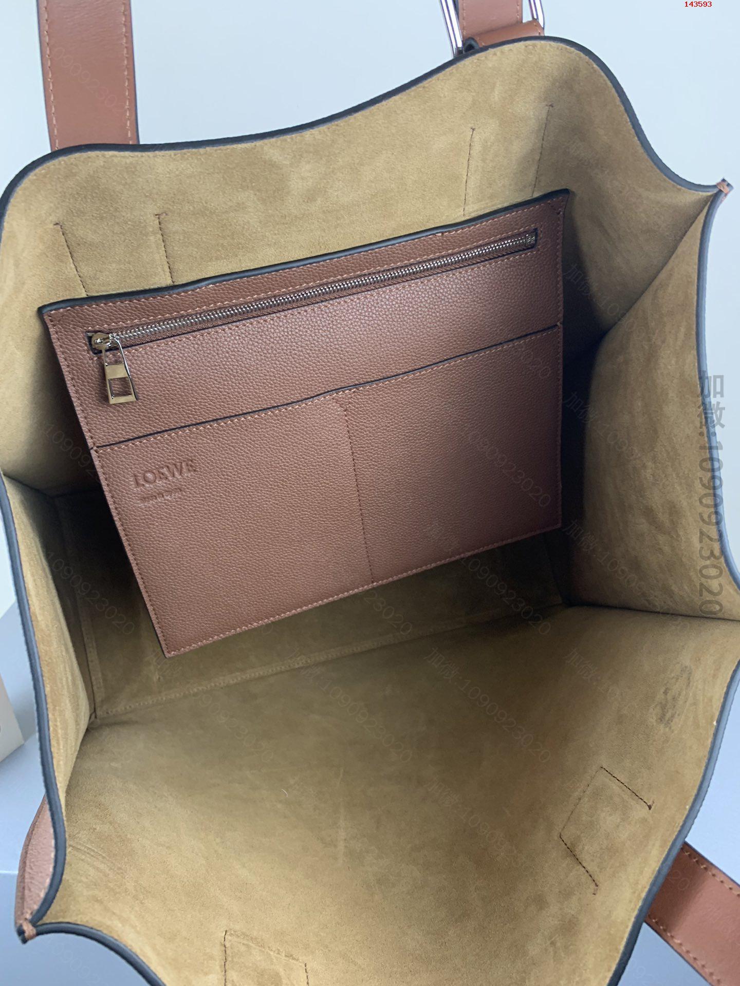 高仿罗意威男包,罗意威男包,高仿罗意威,LOEWE