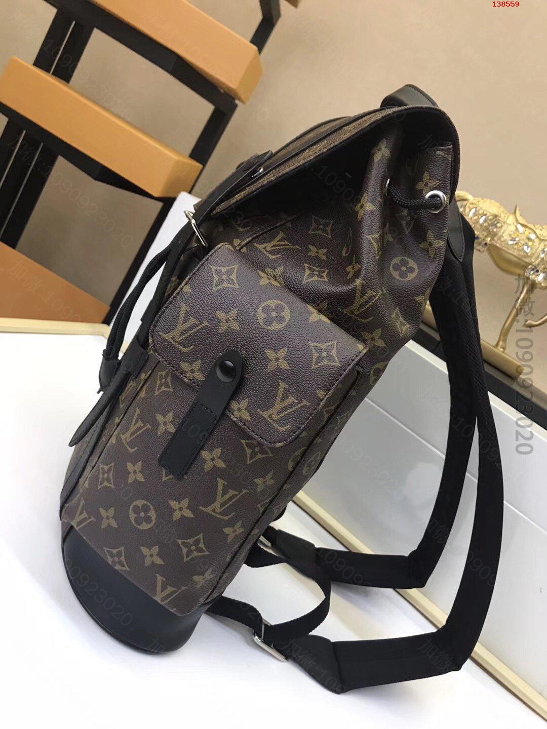 原单LV双肩包_哪里有卖高仿LV背包_精仿LV背包_原版LV双肩包_A货LV双肩包