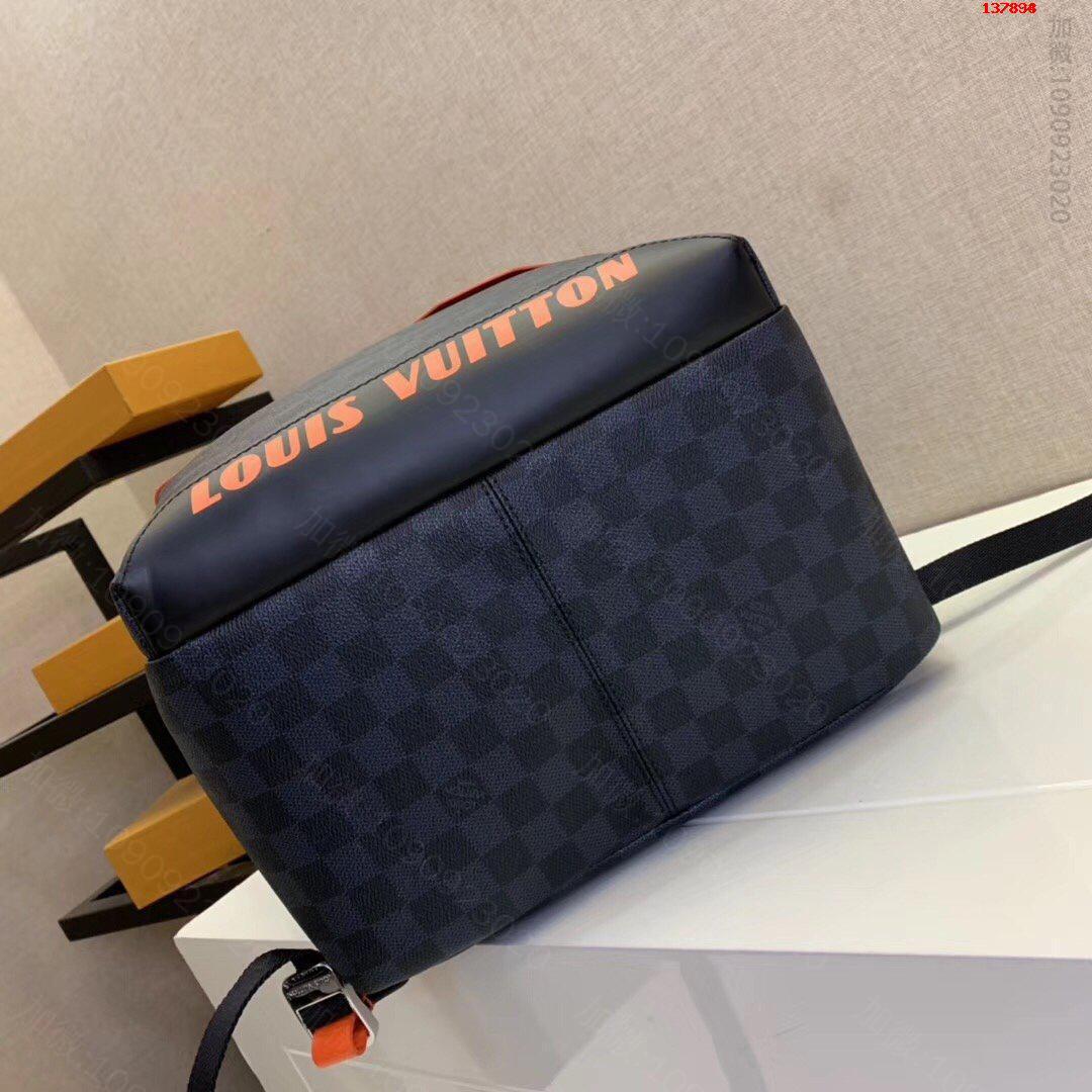 高仿LV双肩包,LV双肩包