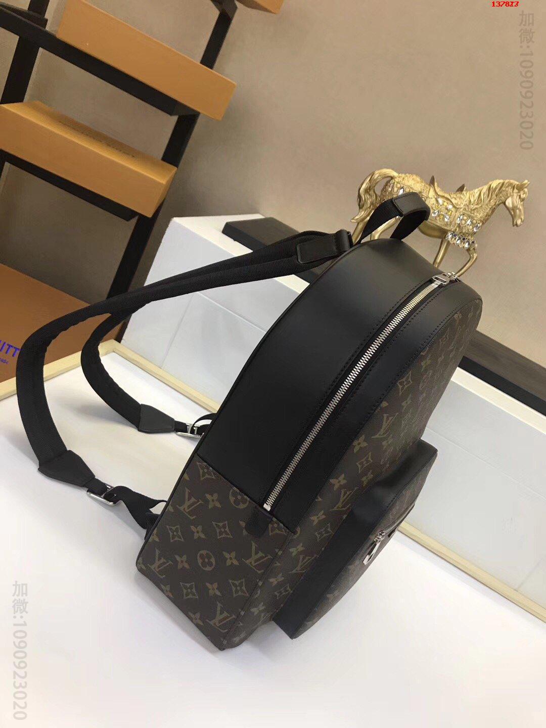 高仿LV双肩包,LV双肩包