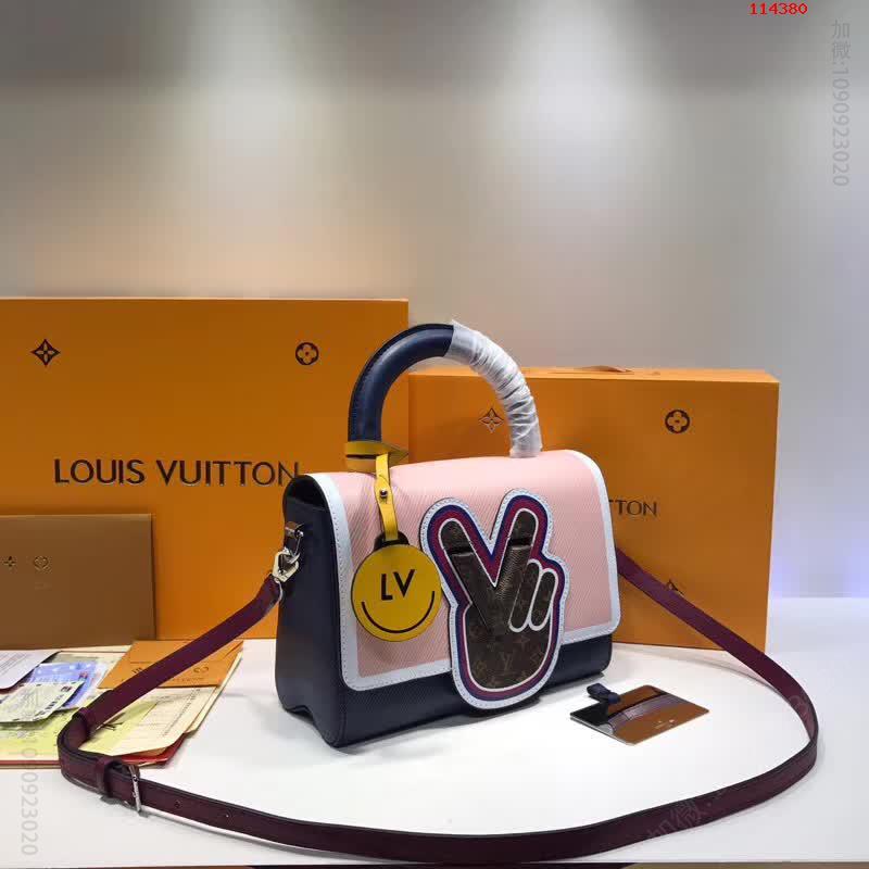 代购级别实拍,高仿LV女包 顶级原单lv包包货源 精仿LV女包 原版LV路易威登女包 A货LV女包 高仿LV女包 原单LV女包 M50282