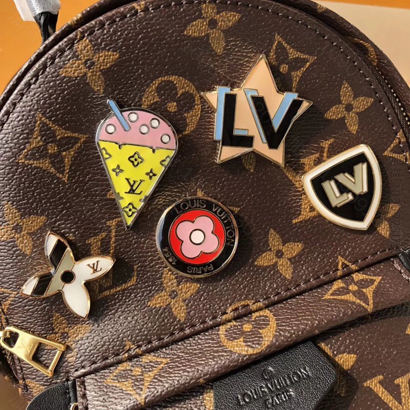高仿LV双肩包,LV双肩包