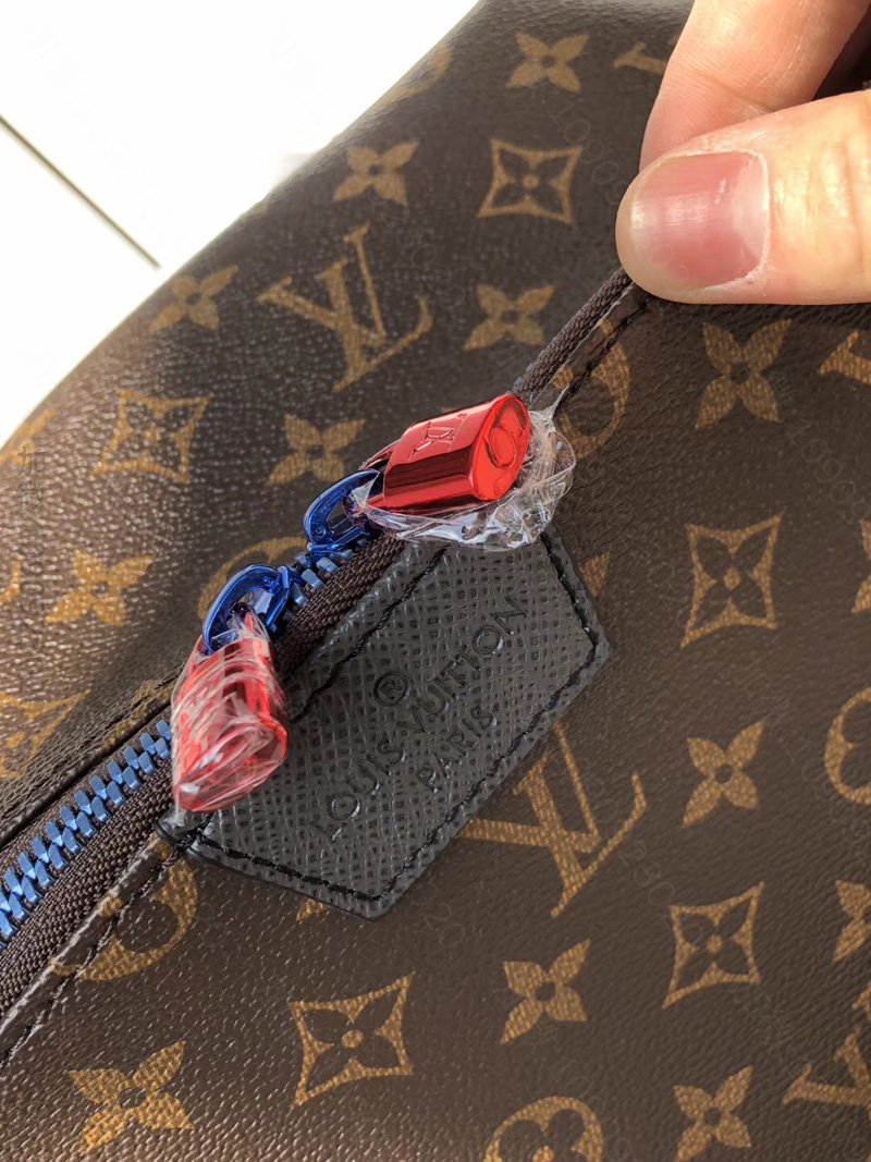 高仿LV双肩包,LV双肩包
