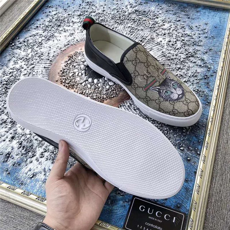 古驰男鞋 Gucci男鞋 古驰鞋子 进口牛皮 全手工 Gucci专用面料 猫头印花 原单古驰男鞋 高仿古驰 38675015