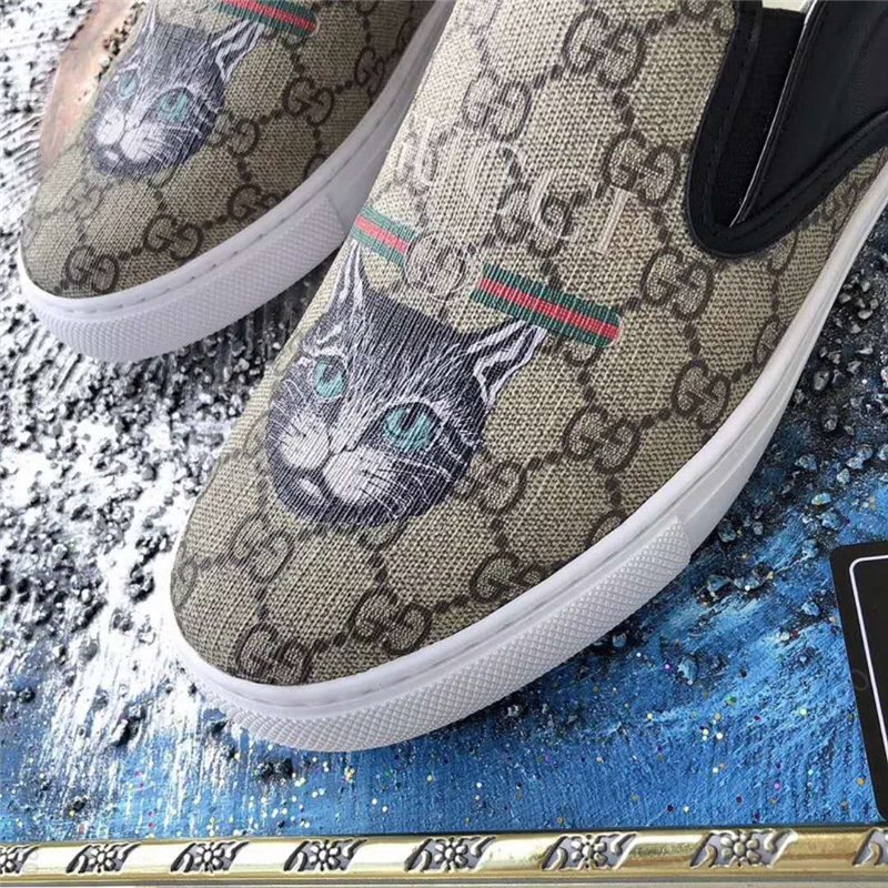 古驰男鞋 Gucci男鞋 古驰鞋子 进口牛皮 全手工 Gucci专用面料 猫头印花 原单古驰男鞋 高仿古驰 38675015