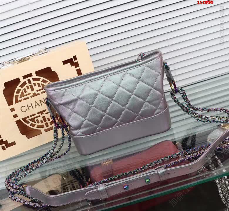 91810⬇️Chanel20cm流浪包, 高仿香奈儿包包怎么买、价位大揭秘，省钱必看！ 原单香奈儿包包 高仿香奈儿女包 精仿香奈儿女包 原版香奈儿包包 