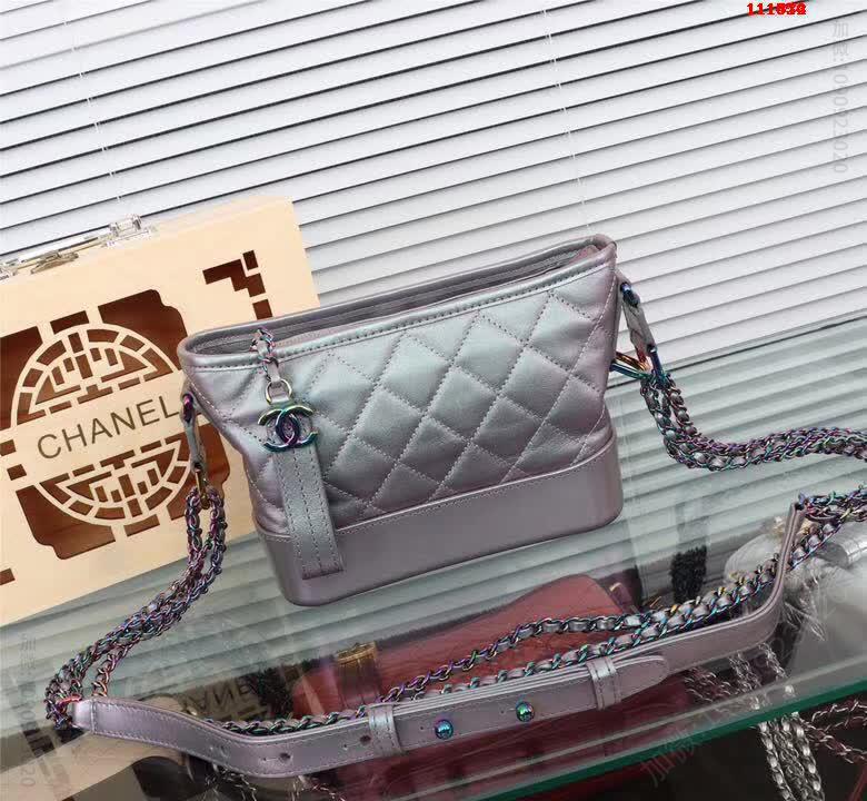 91810⬇️Chanel20cm流浪包, 高仿香奈儿包包怎么买、价位大揭秘，省钱必看！ 原单香奈儿包包 高仿香奈儿女包 精仿香奈儿女包 原版香奈儿包包 