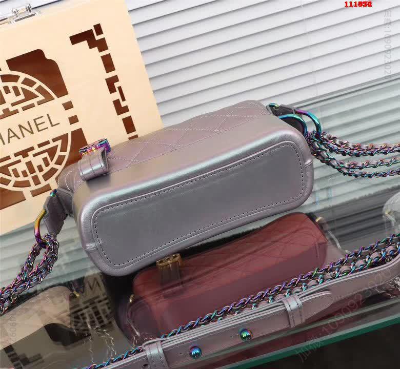 91810⬇️Chanel20cm流浪包, 高仿香奈儿包包怎么买、价位大揭秘，省钱必看！ 原单香奈儿包包 高仿香奈儿女包 精仿香奈儿女包 原版香奈儿包包 