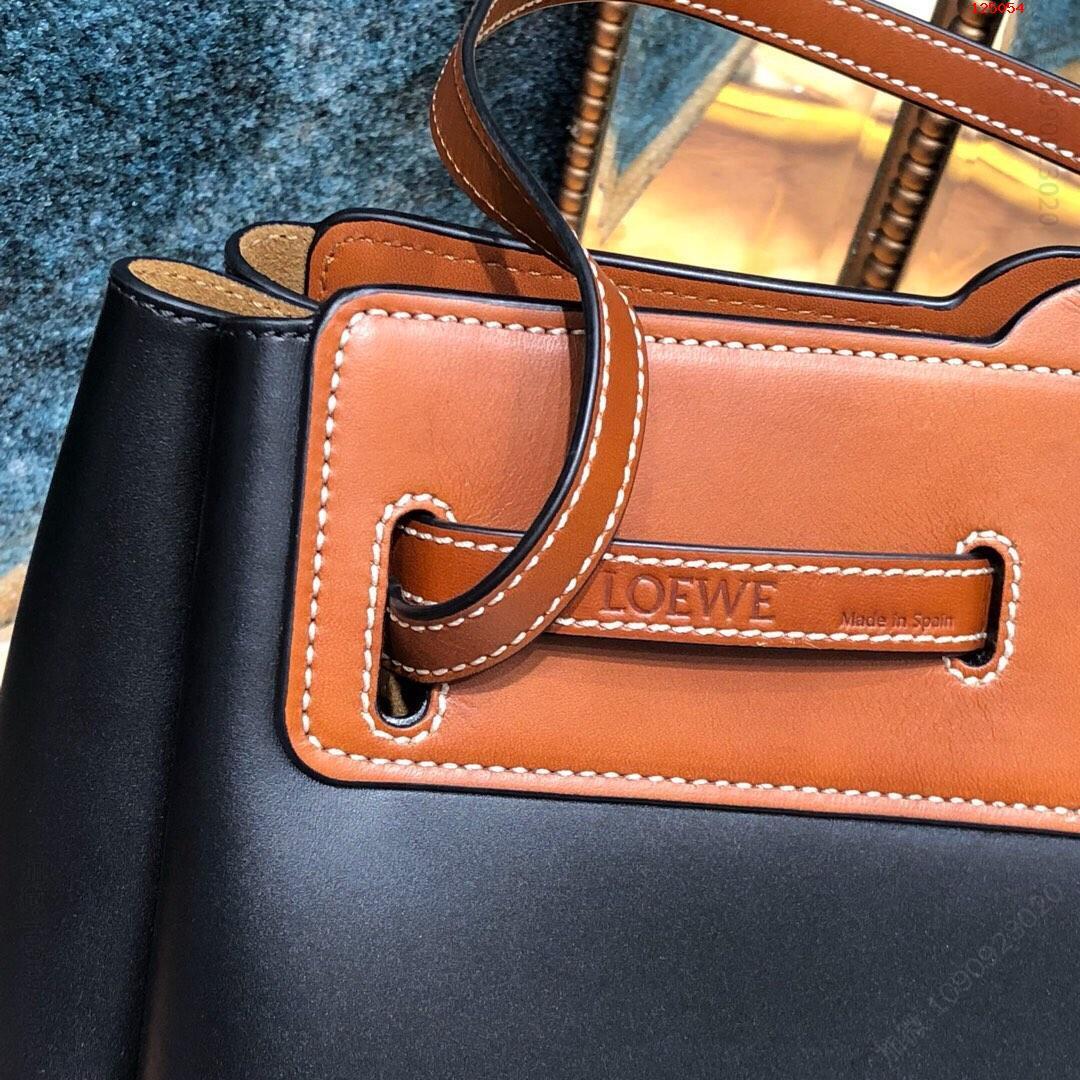 LOEWE 罗意威专柜新品Lazosh 高仿罗意威包包价格怎么样 精仿罗意威女包 原版罗意威女包 A货罗意威女包 原单罗意威包包 261906