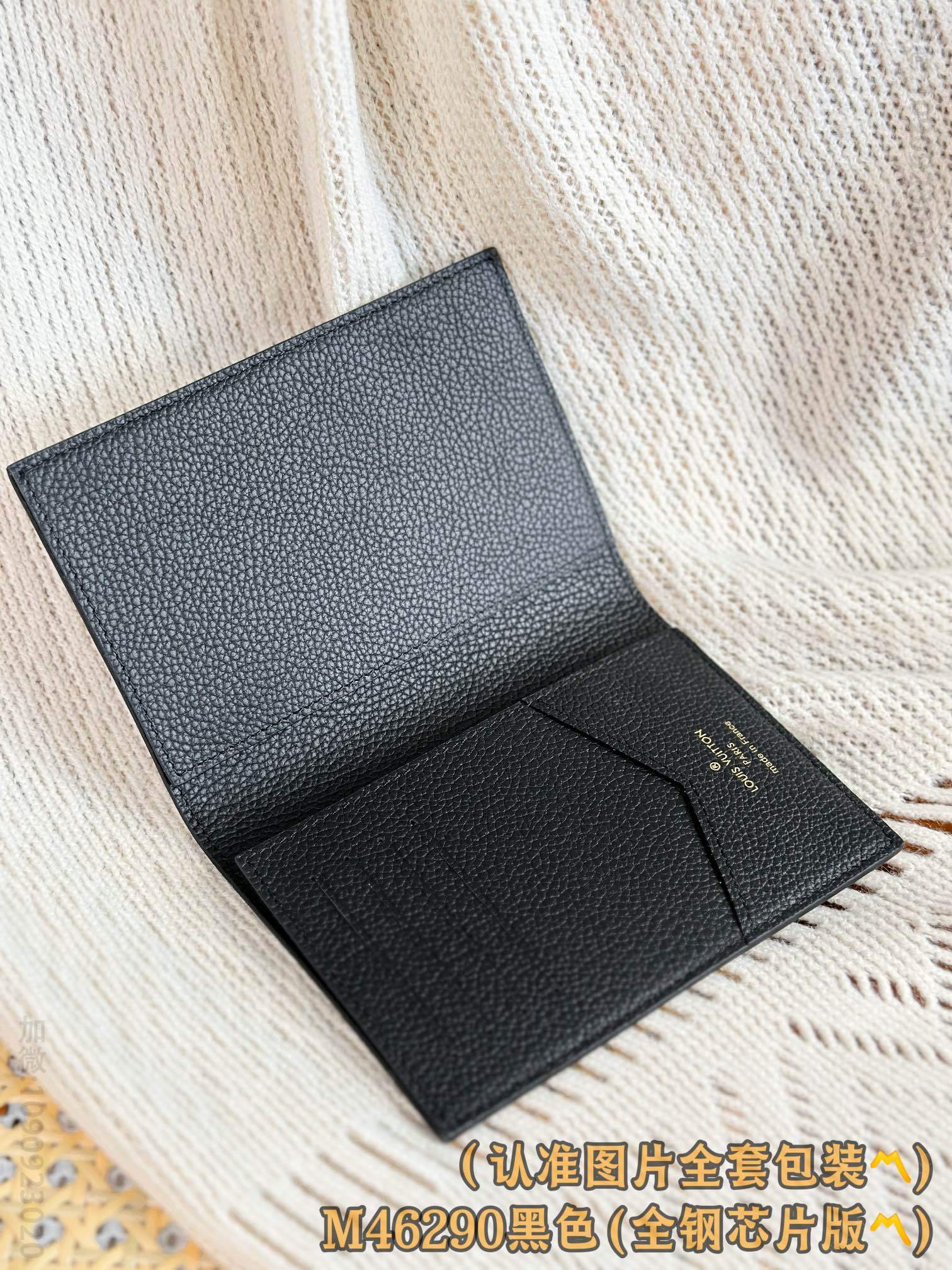 LV黑色压花护照夹 M46290 A级全钢 Monogram 意大利路易威登竖款卡包 M46290