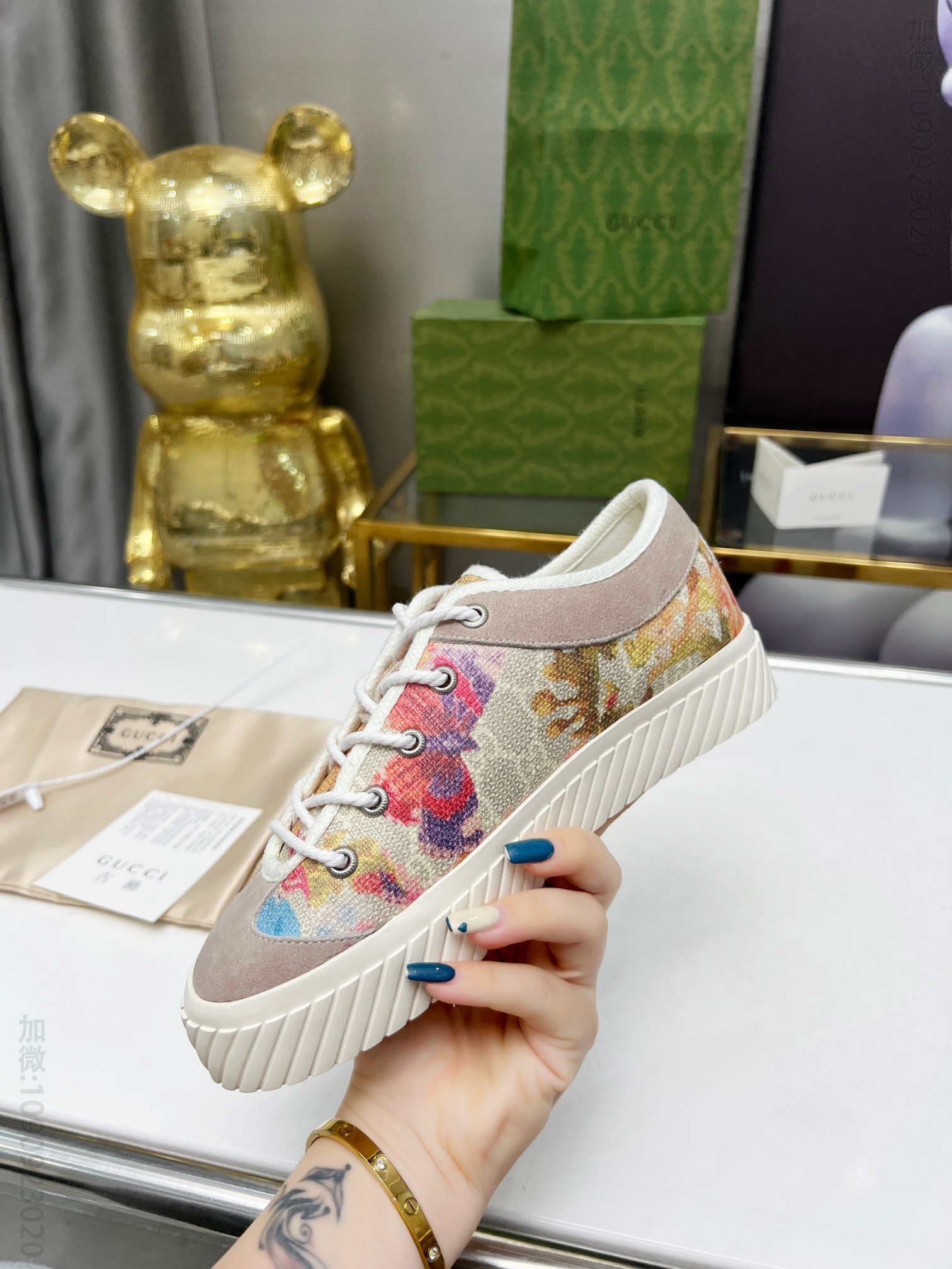 高仿古驰女鞋 Gucci古驰低邦休闲运动鞋 经典鞋型+英伦拼色设计 
