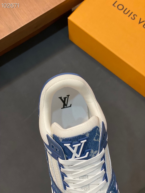 LV运动鞋